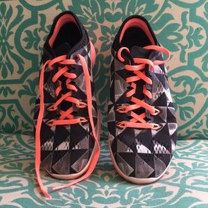 Never worn Nike free runs